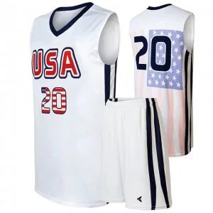 Uniformes de basketball personnalisés : voici où les trouver.