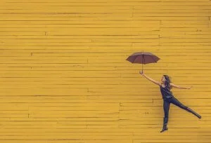 Les parapluies pliants personnalisés peuvent donc vous aider à développer votre marque !