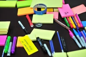 Zakelijke gadgets? 3 redenen om te kiezen voor gepersonaliseerde bureauaccessoires in verschillende kleuren.